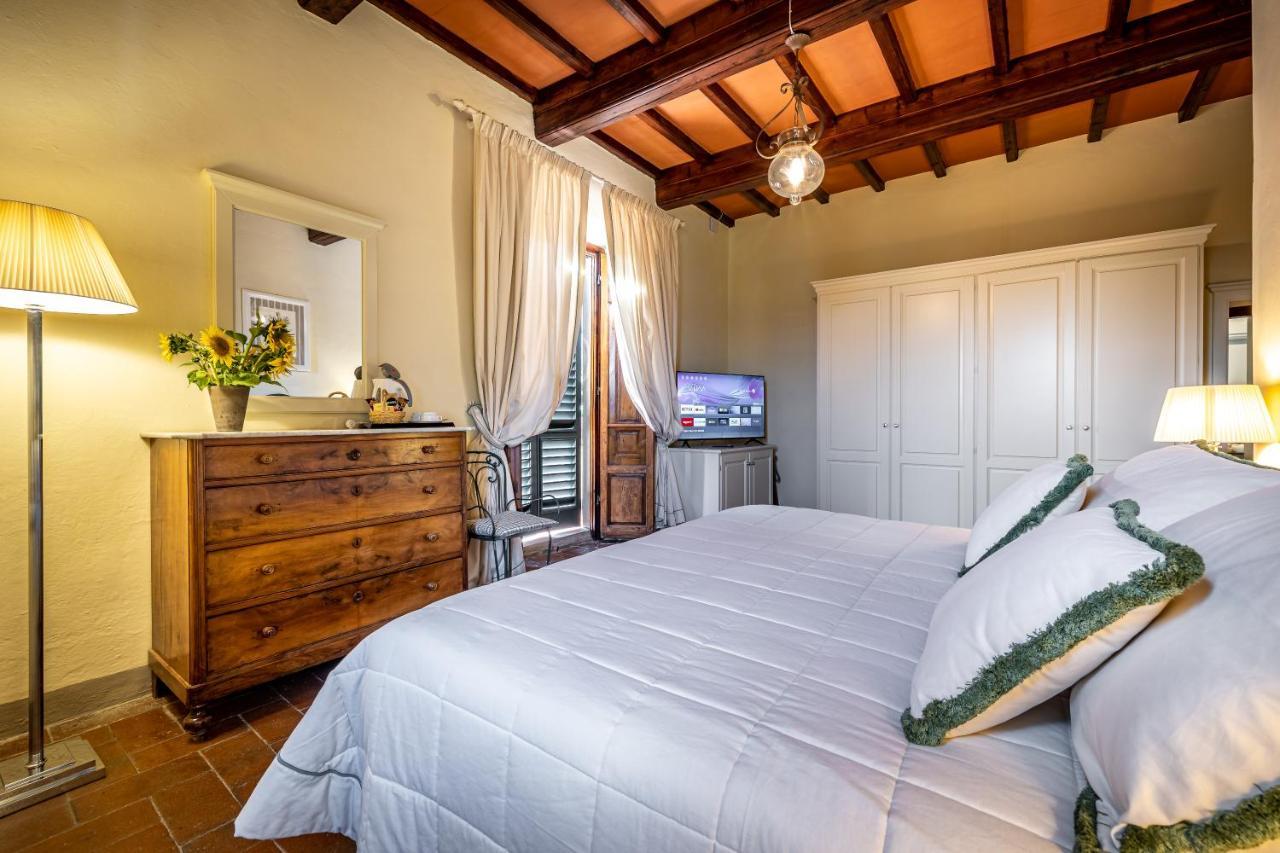 Villa S.Andrea サン・カシャーノ・イン・ヴァル・ディ・ペーザ エクステリア 写真