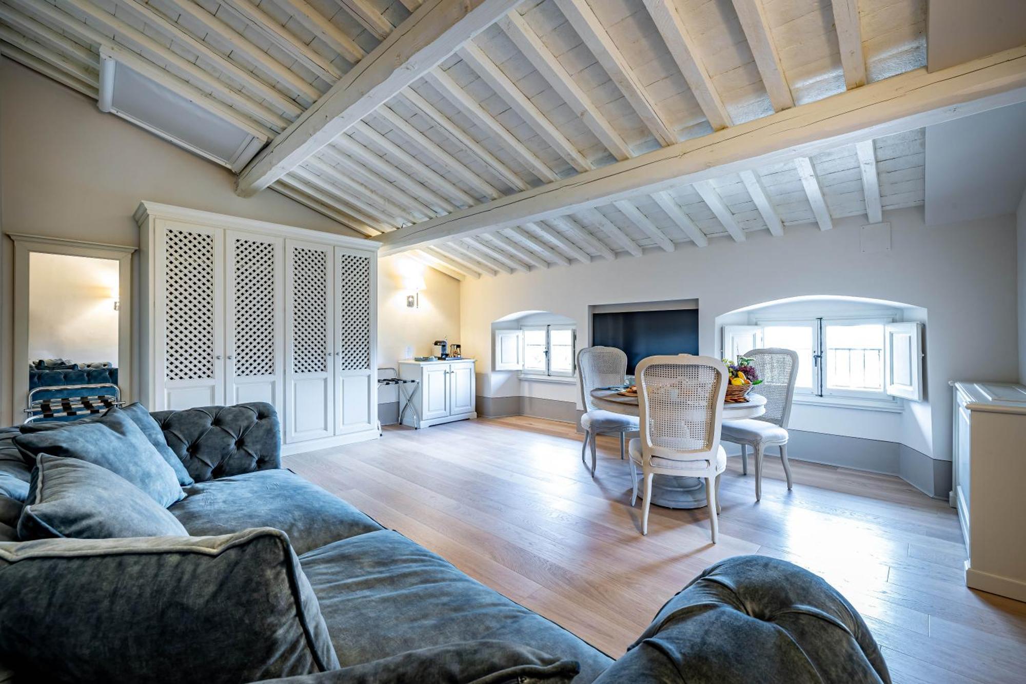 Villa S.Andrea サン・カシャーノ・イン・ヴァル・ディ・ペーザ エクステリア 写真
