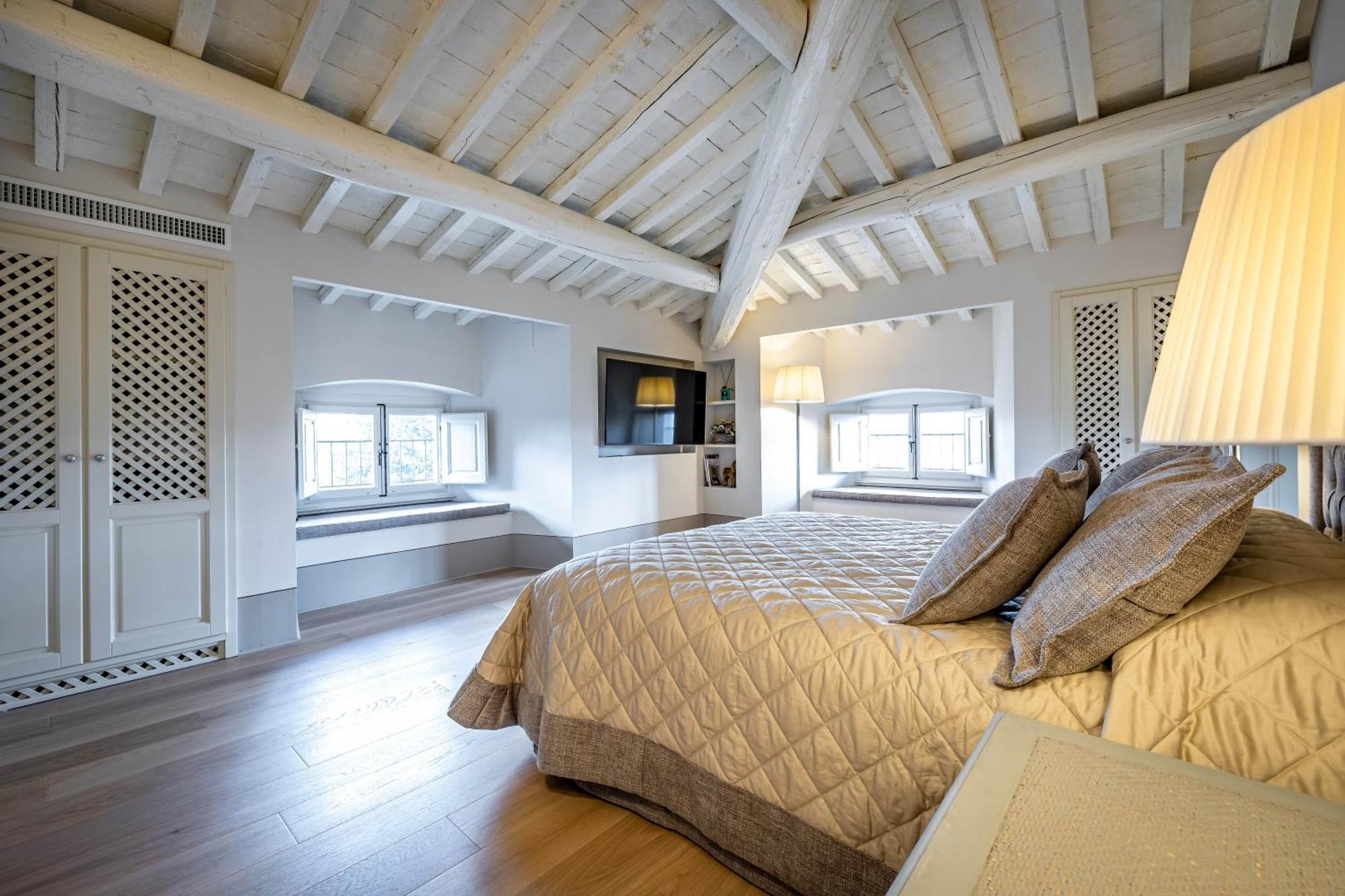 Villa S.Andrea サン・カシャーノ・イン・ヴァル・ディ・ペーザ エクステリア 写真