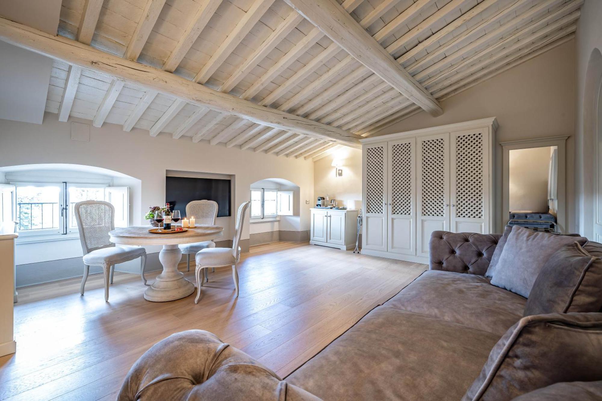Villa S.Andrea サン・カシャーノ・イン・ヴァル・ディ・ペーザ エクステリア 写真