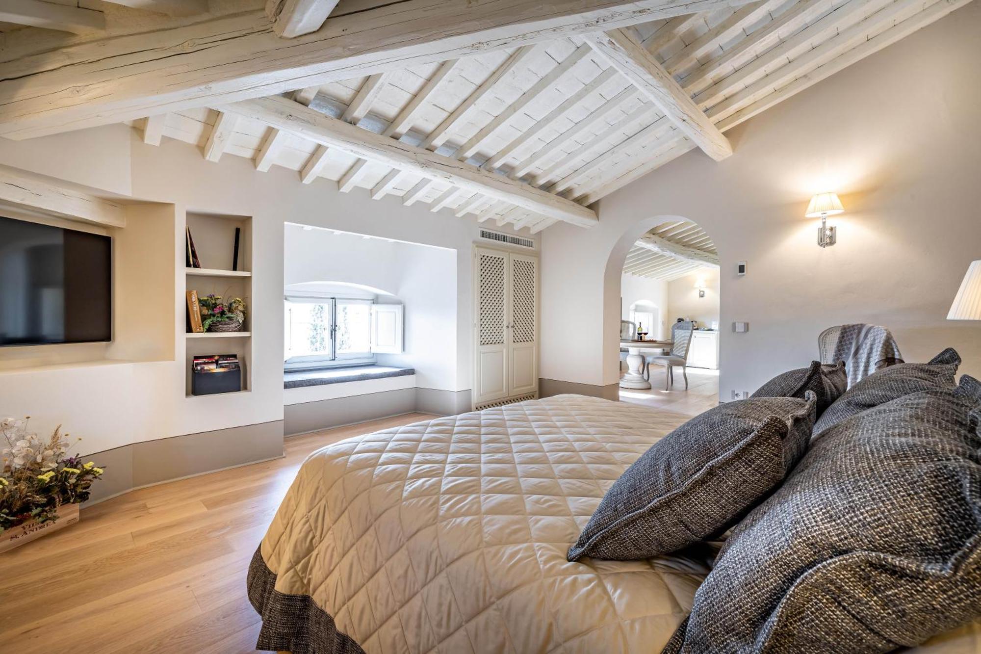 Villa S.Andrea サン・カシャーノ・イン・ヴァル・ディ・ペーザ エクステリア 写真