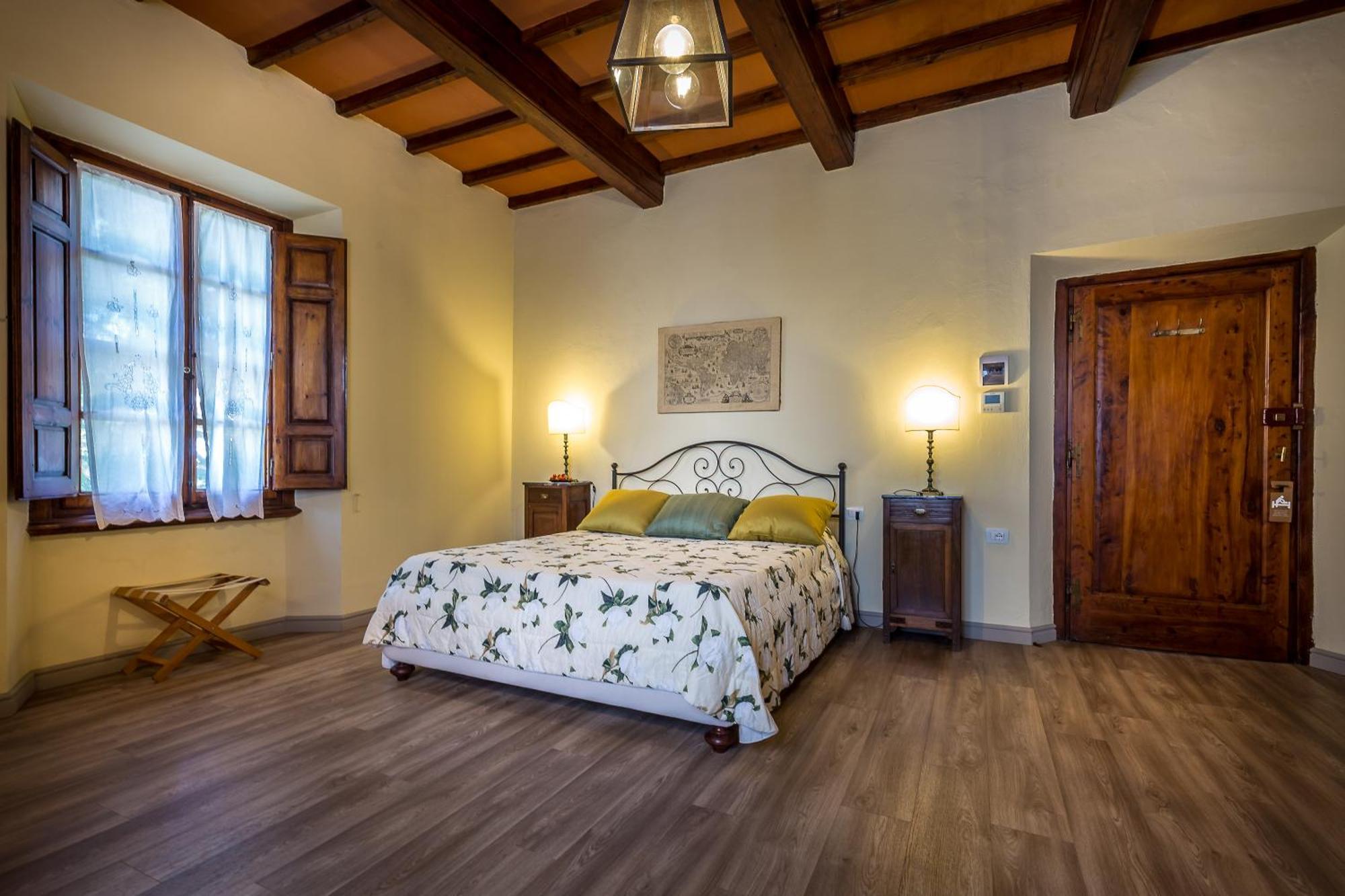 Villa S.Andrea サン・カシャーノ・イン・ヴァル・ディ・ペーザ 部屋 写真