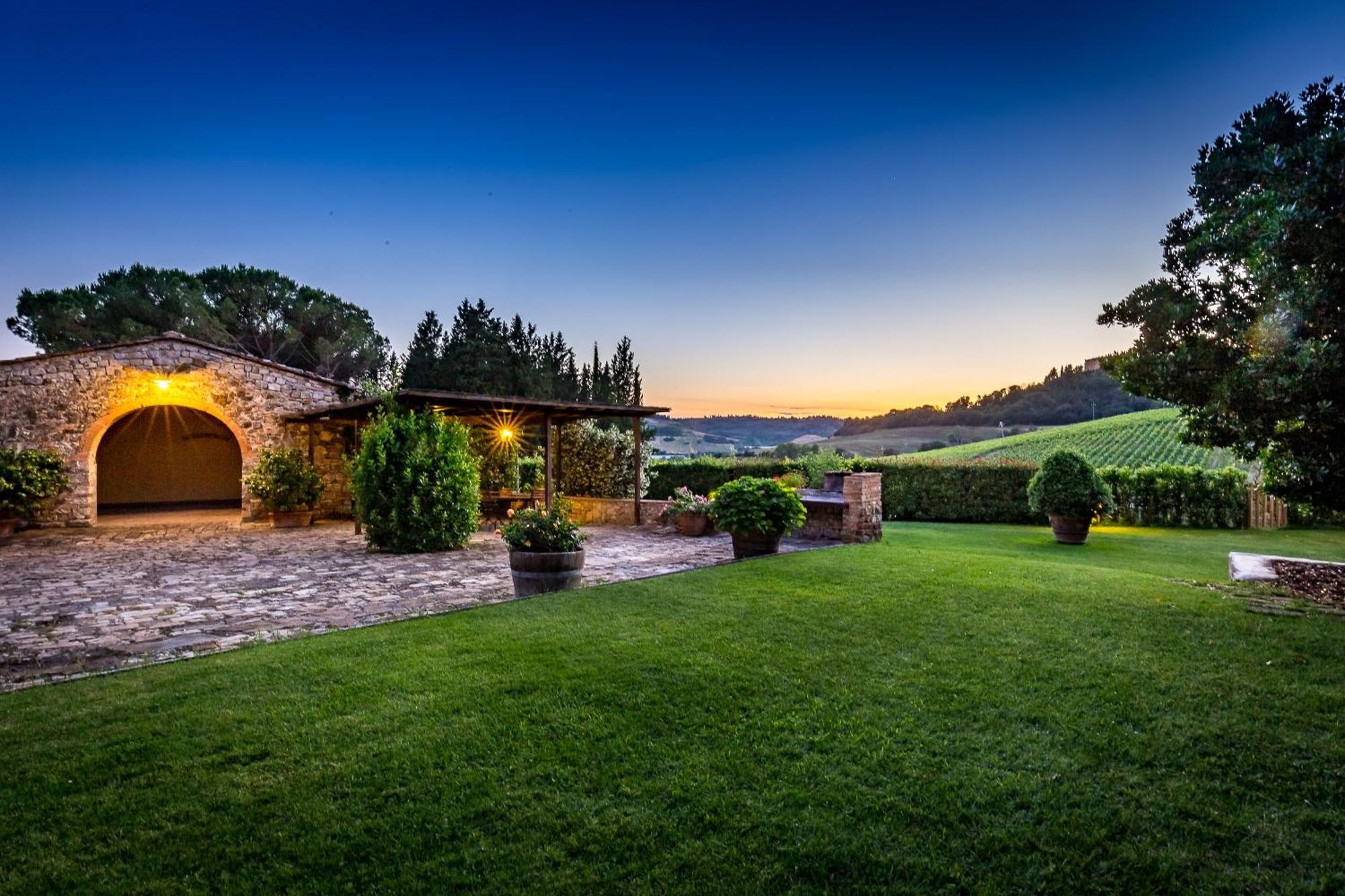Villa S.Andrea サン・カシャーノ・イン・ヴァル・ディ・ペーザ エクステリア 写真